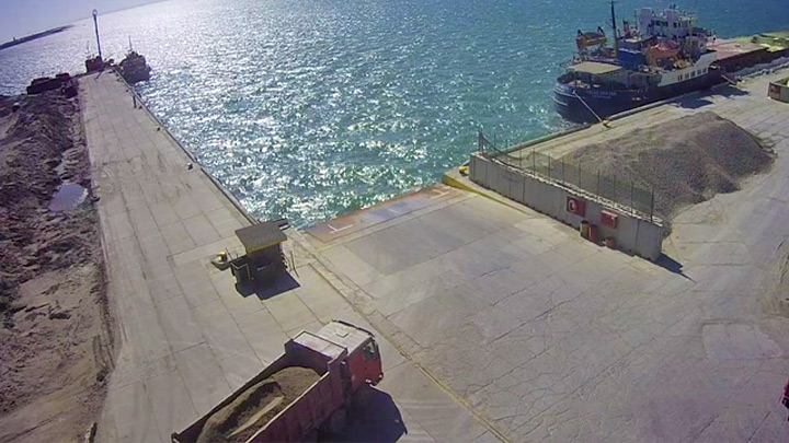 Онлайн веб-камера Порта «Кавказ»: Причалы Порта «Кавказ»